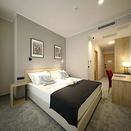 Teatro Verdi מלון 4*