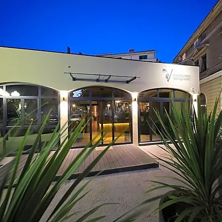 Teatro Verdi מלון זאדאר